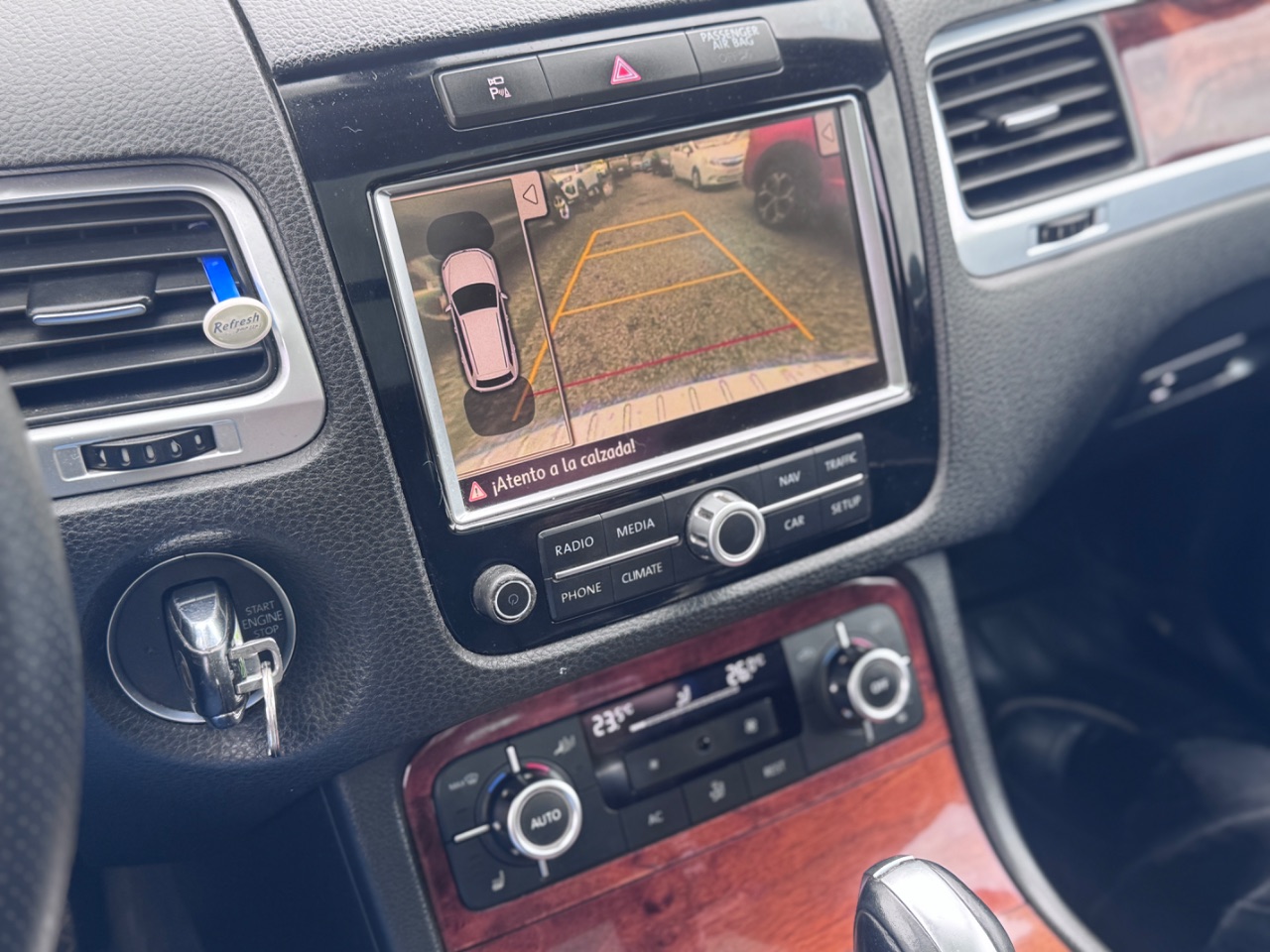 Volkswagen Touareg — foto 12 de 14