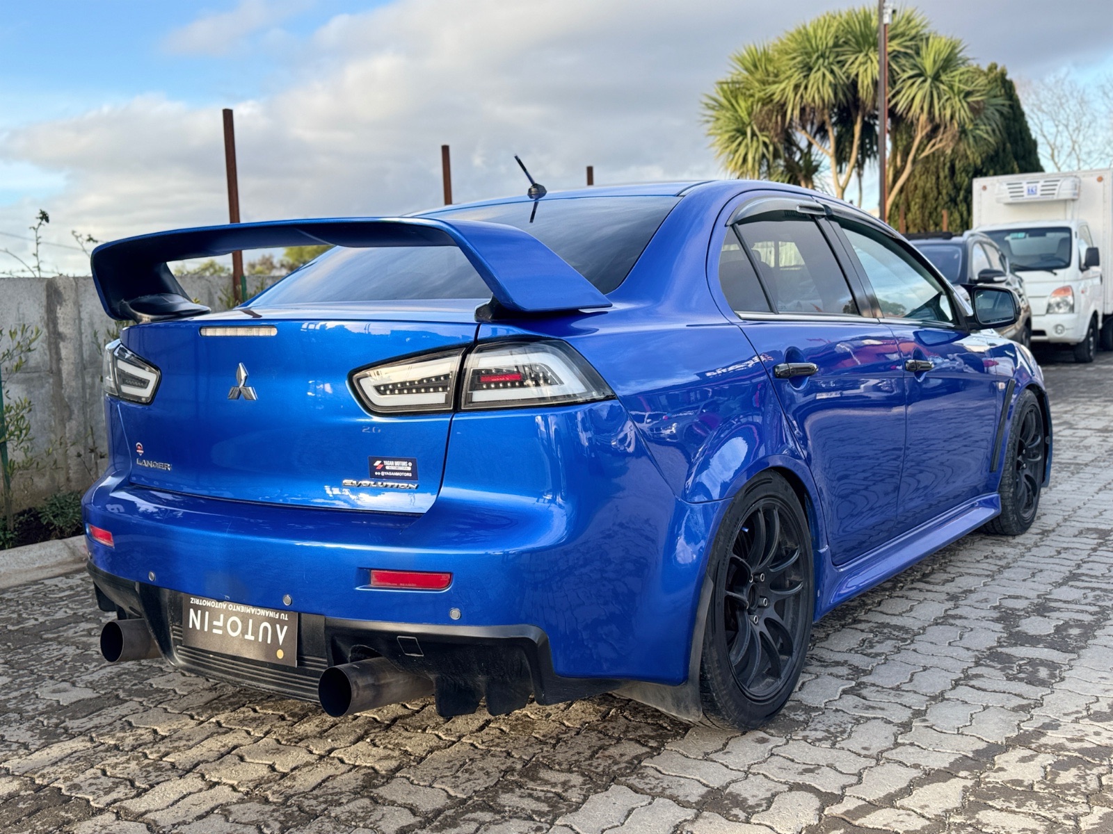 Mitsubishi Lancer — foto 3 de 13