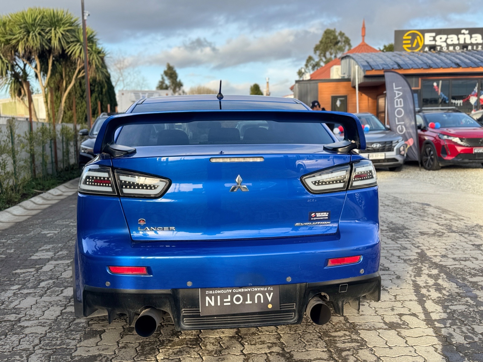 Mitsubishi Lancer — foto 4 de 13