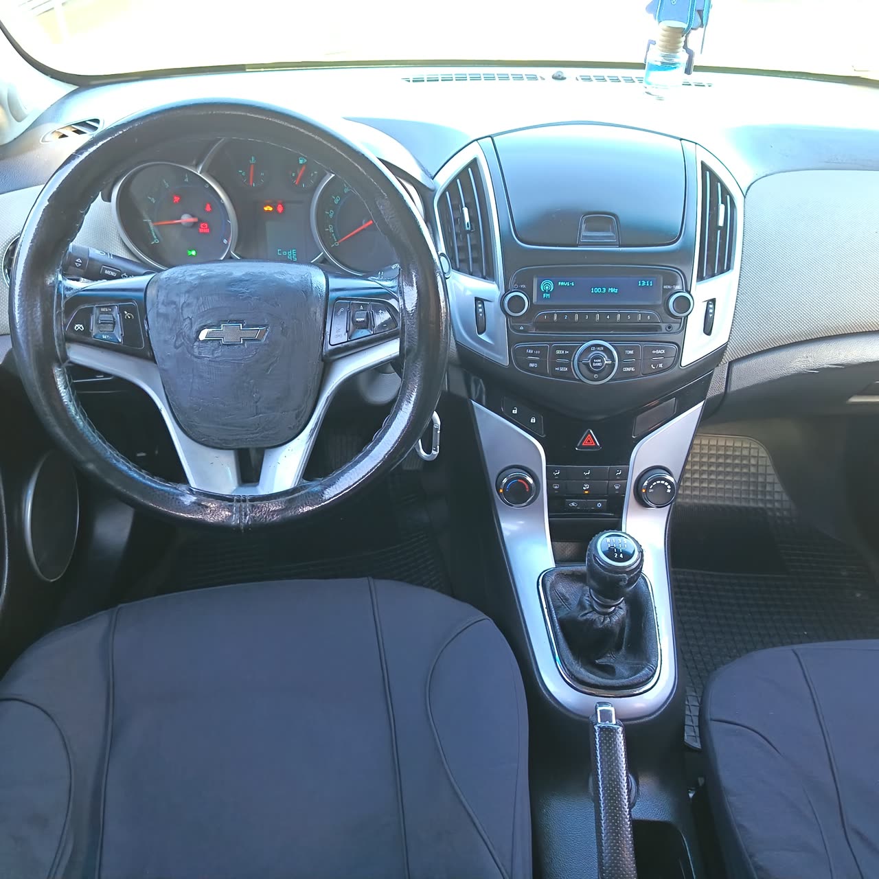 Chevrolet Cruze — foto 8 de 12
