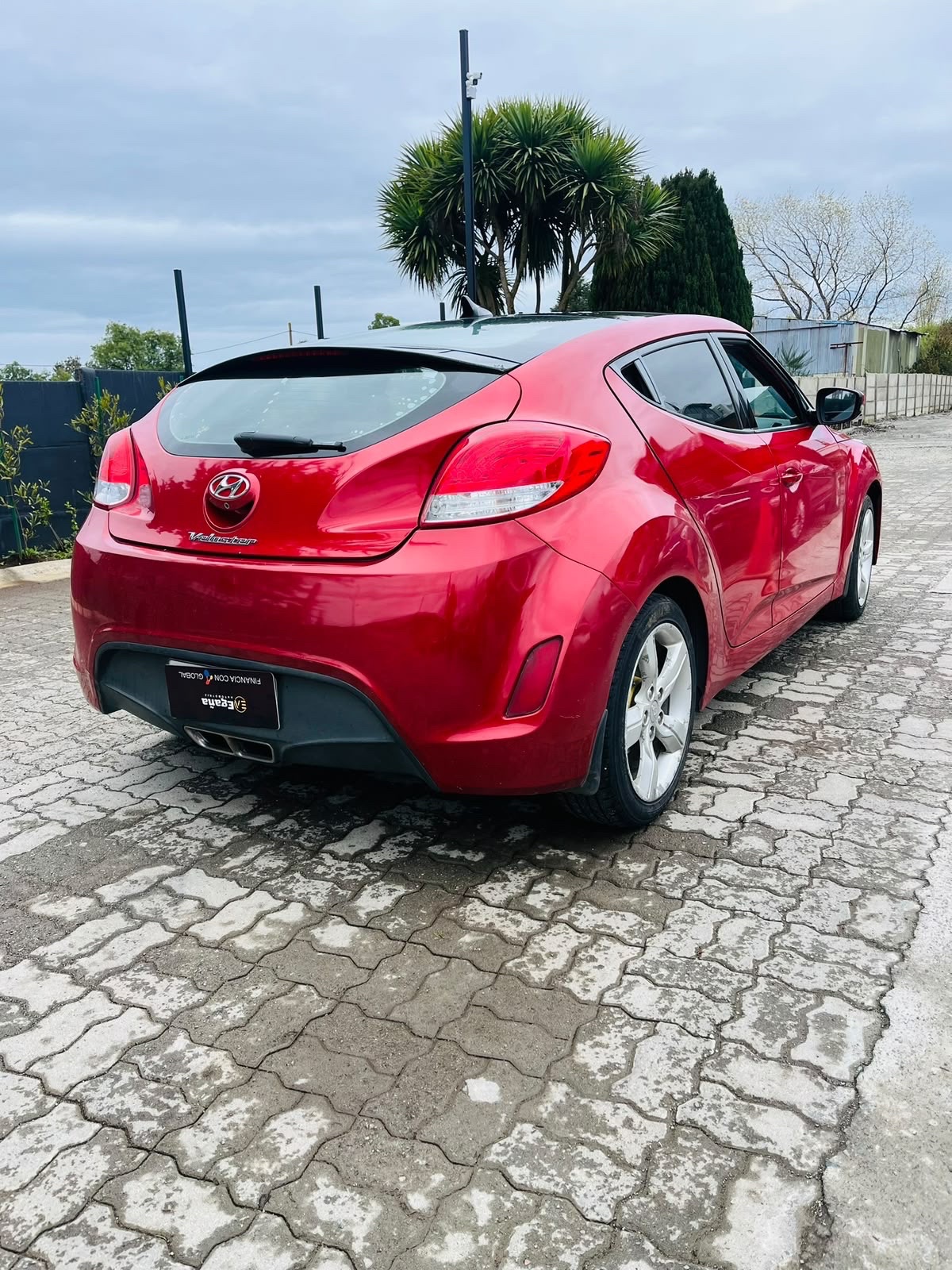 Hyundai Veloster — foto 4 de 15