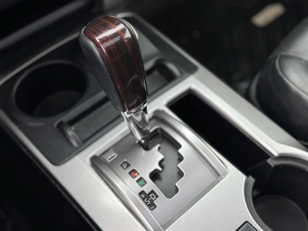 Toyota 4Runner — foto 15 de 15