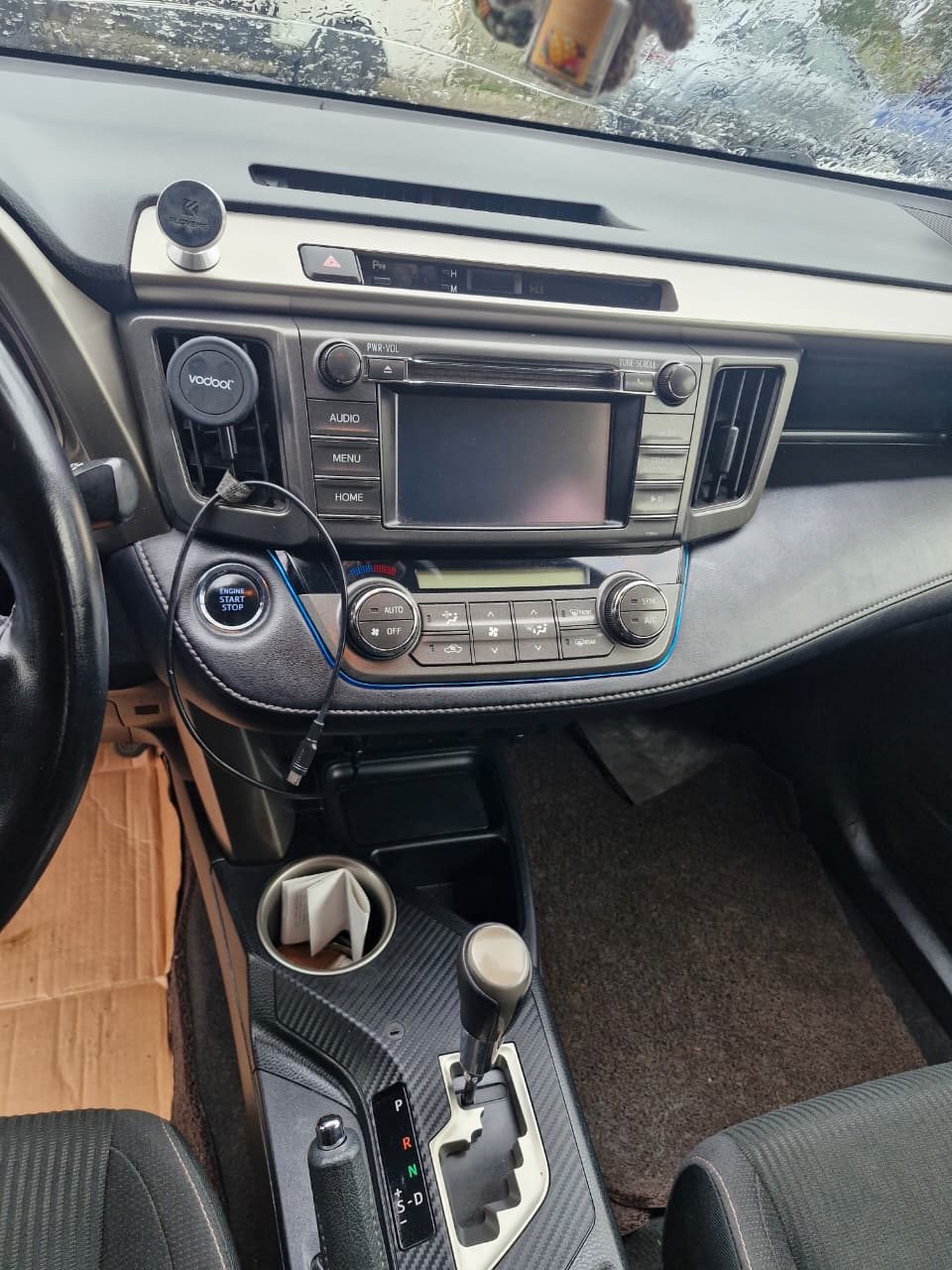 Toyota RAV4 — foto 11 de 15