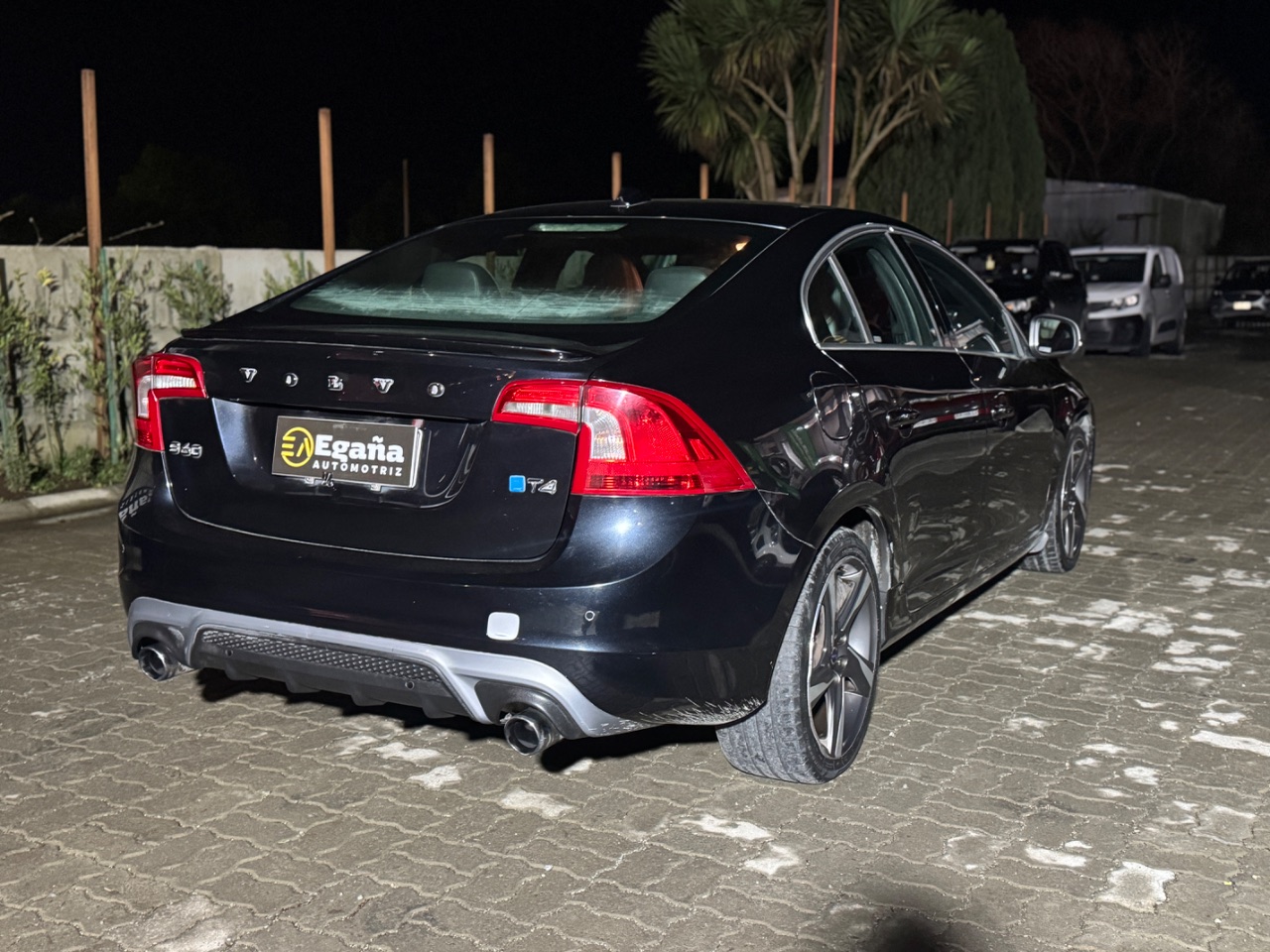 Volvo S60 T4 R Desing — foto 4 de 9