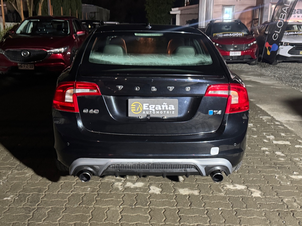 Volvo S60 T4 R Desing — foto 5 de 9