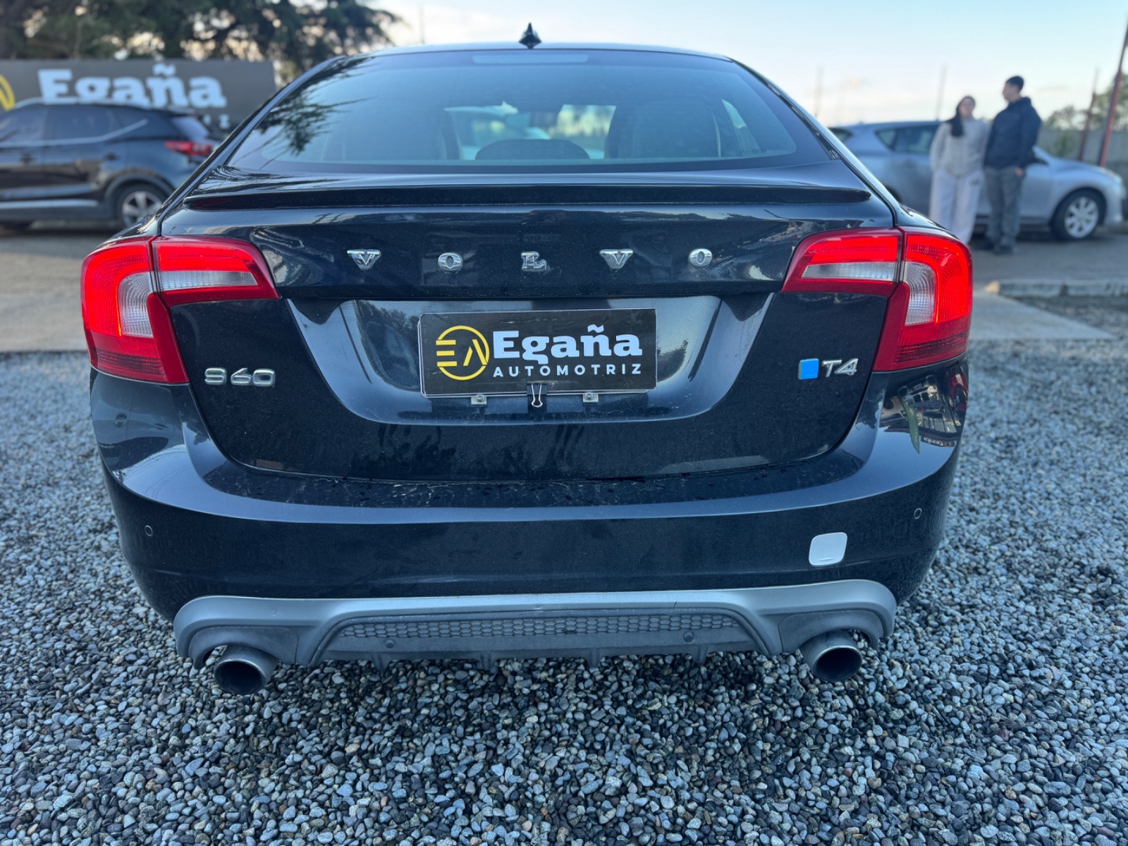 Volvo S60 — foto 4 de 11