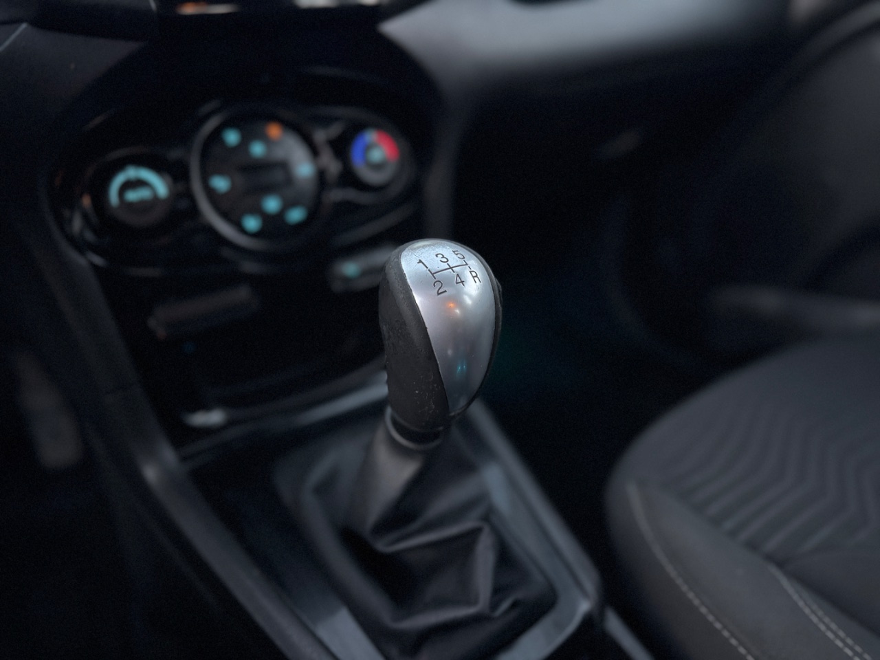 Ford Fiesta Titanium — foto 8 de 13