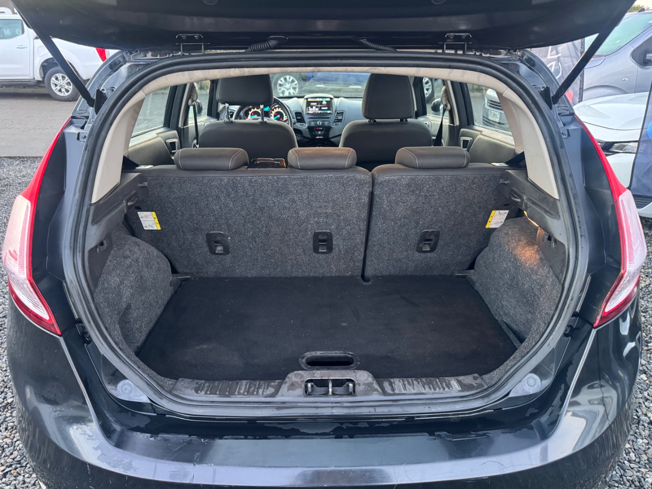 Ford Fiesta Titanium — foto 13 de 13