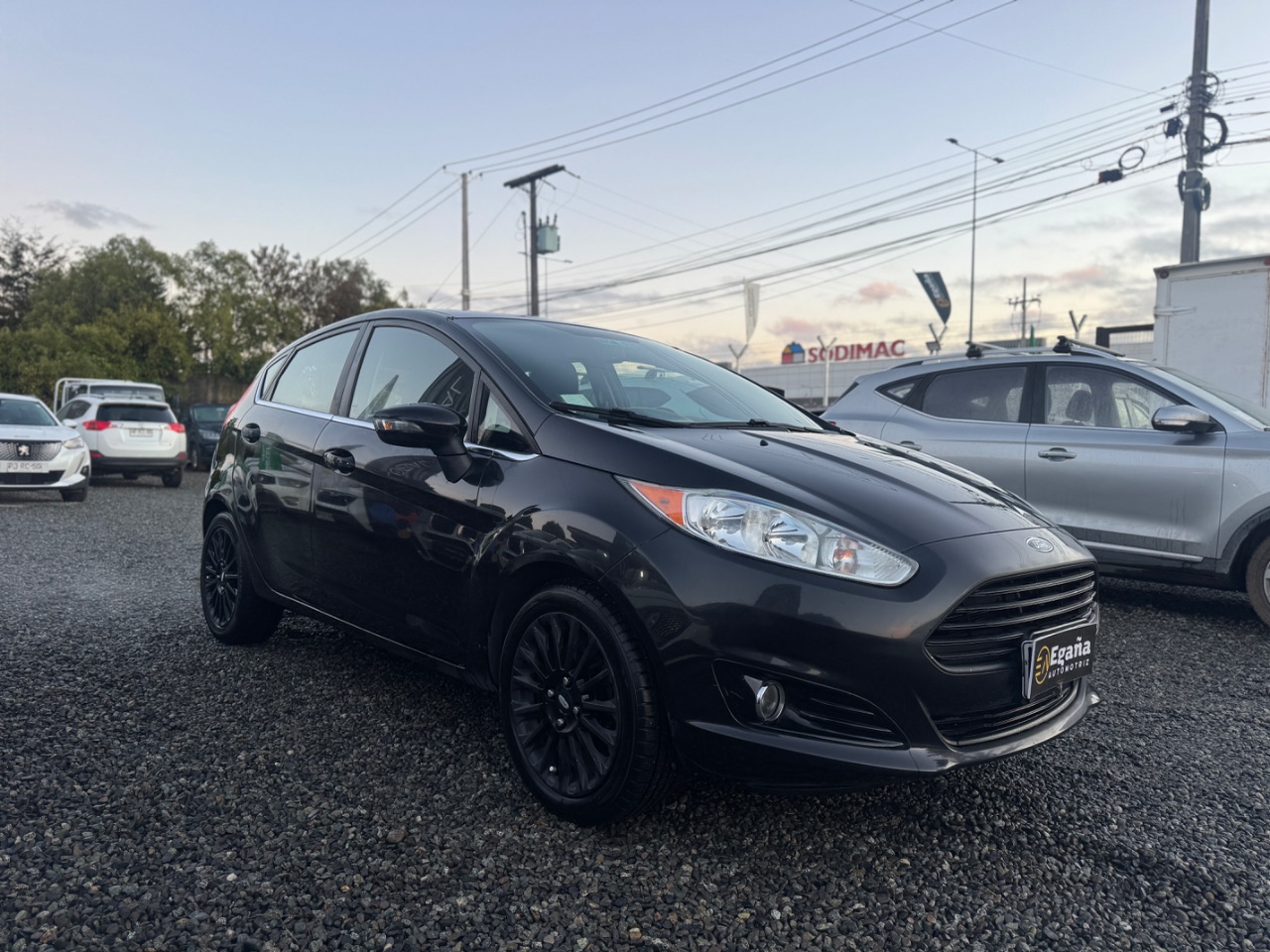 Ford Fiesta Titanium — foto 3 de 13