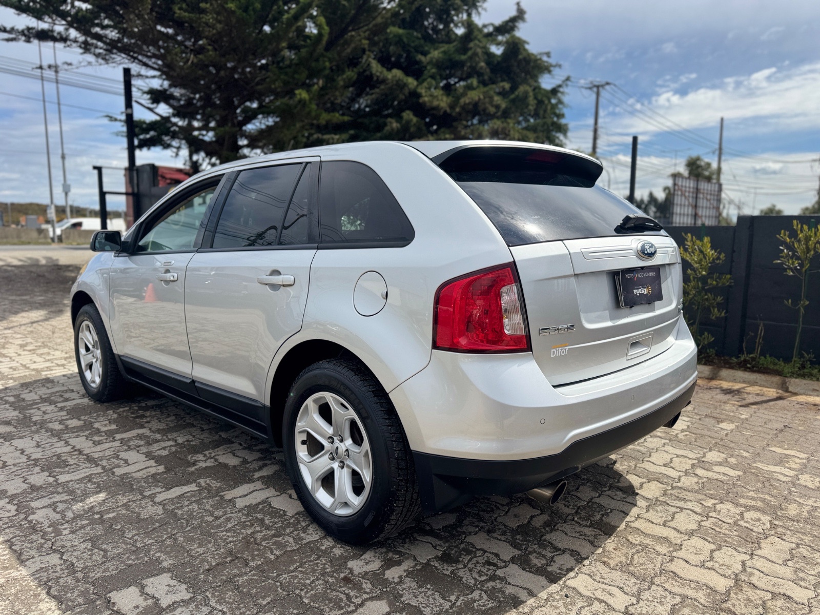 Ford Edge — foto 6 de 13