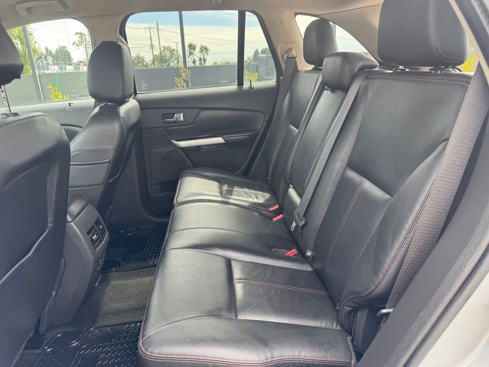 Ford Edge — foto 8 de 13
