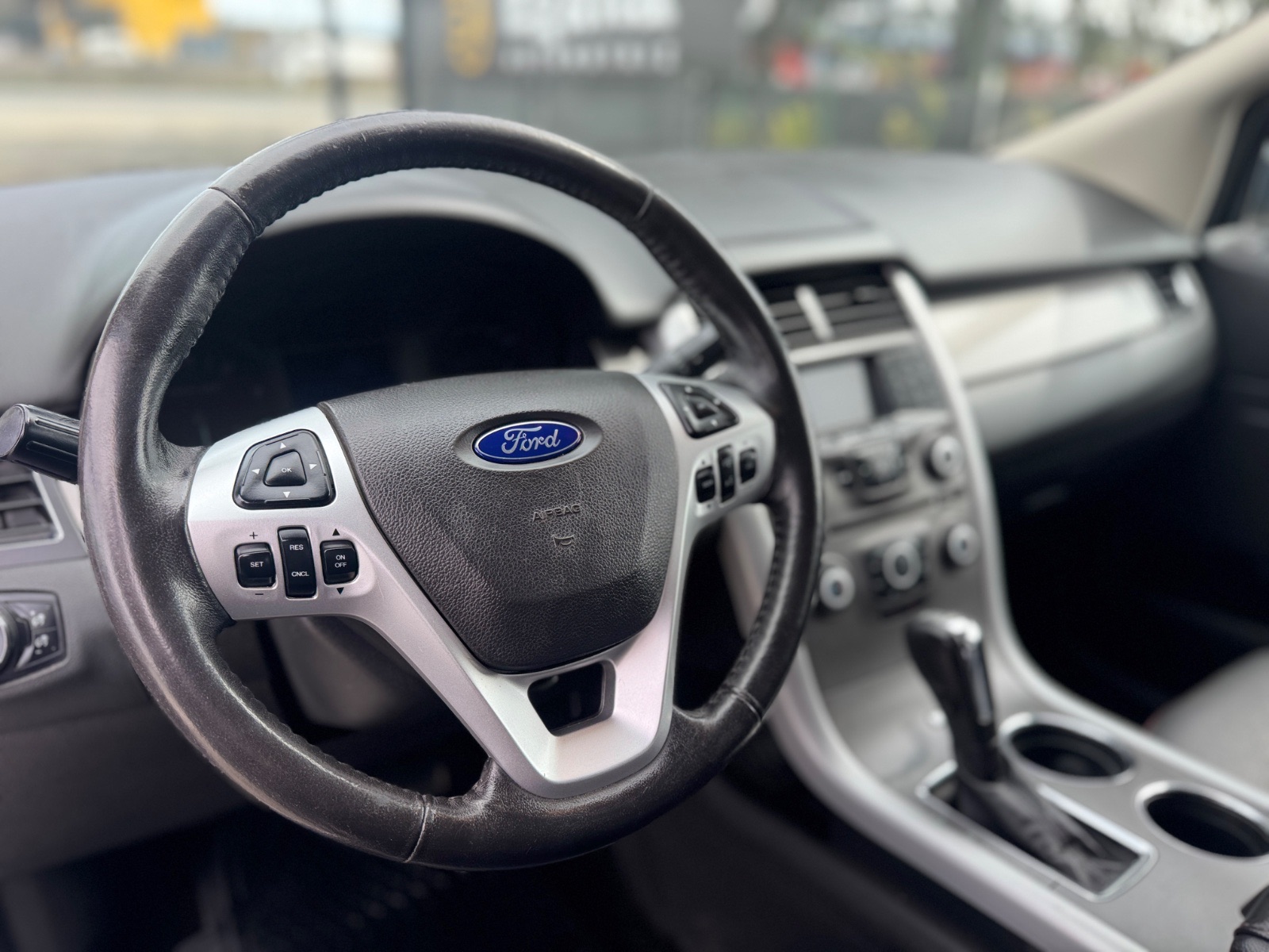 Ford Edge — foto 9 de 13