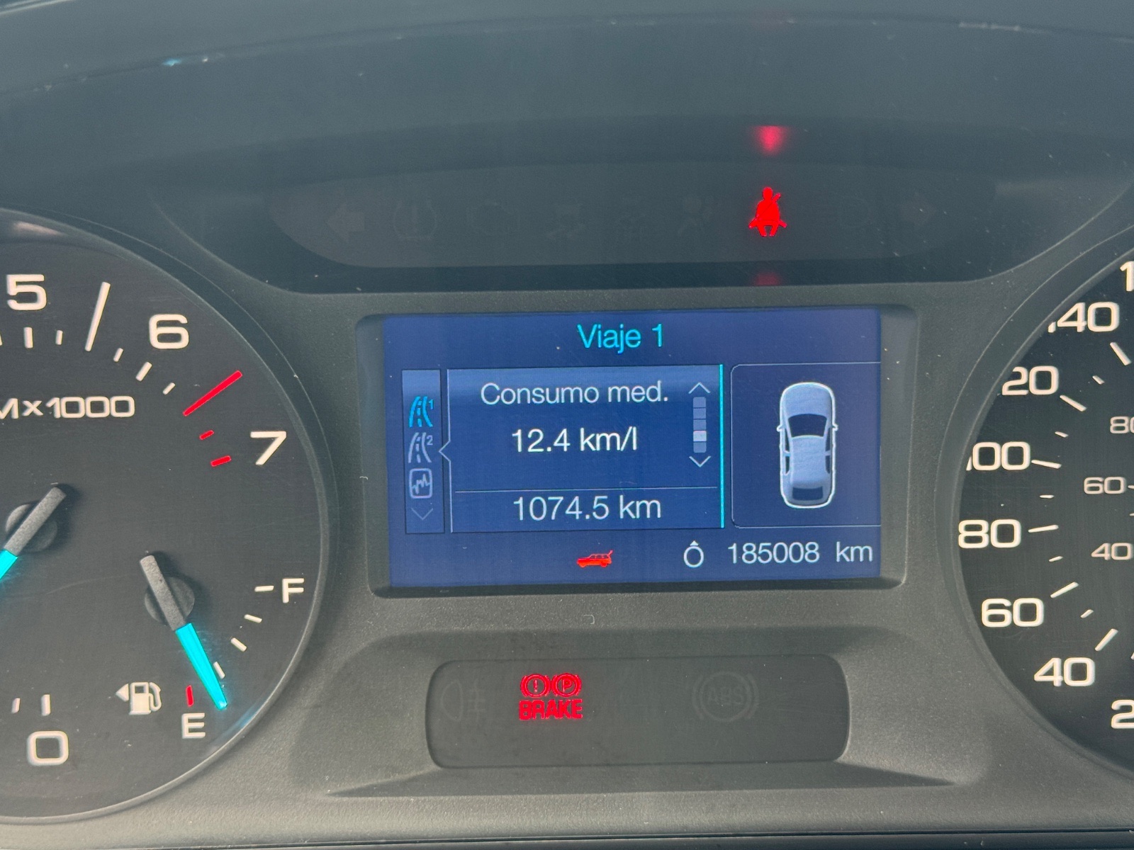 Ford Edge — foto 12 de 13