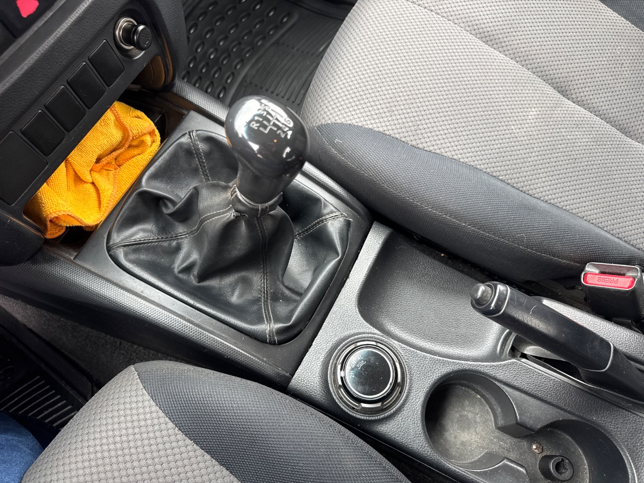Mitsubishi New L200 — foto 12 de 12