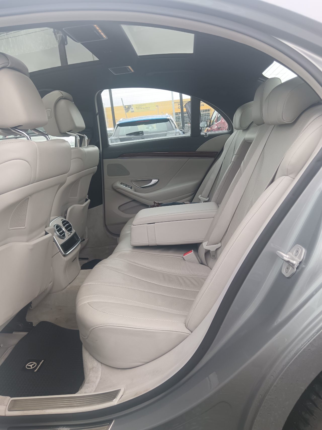 Mercedes-Benz S350 Bluetec — foto 8 de 15