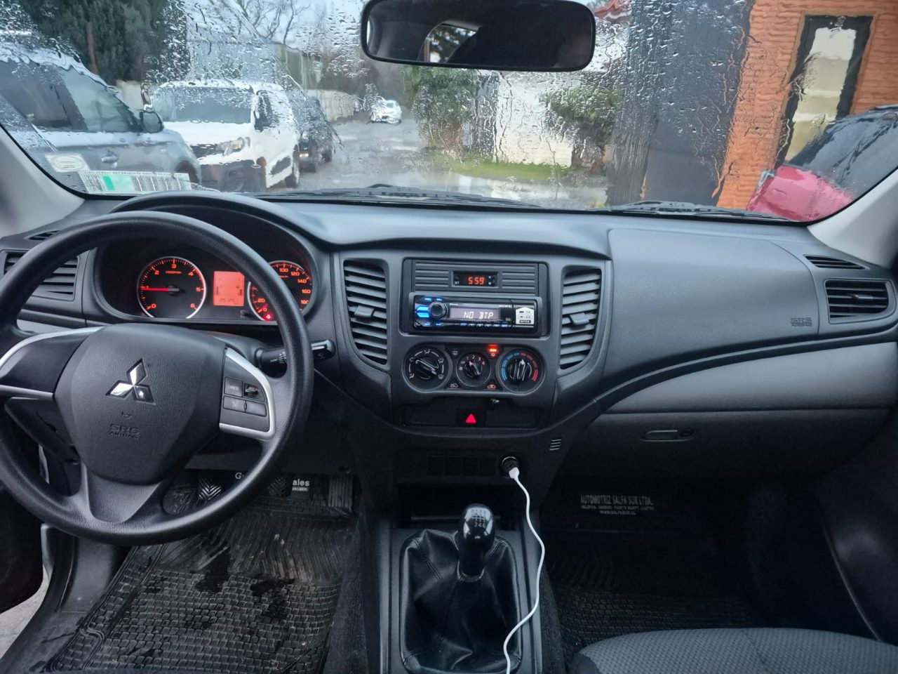 Mitsubishi L200 New Katana Crt — foto 11 de 12