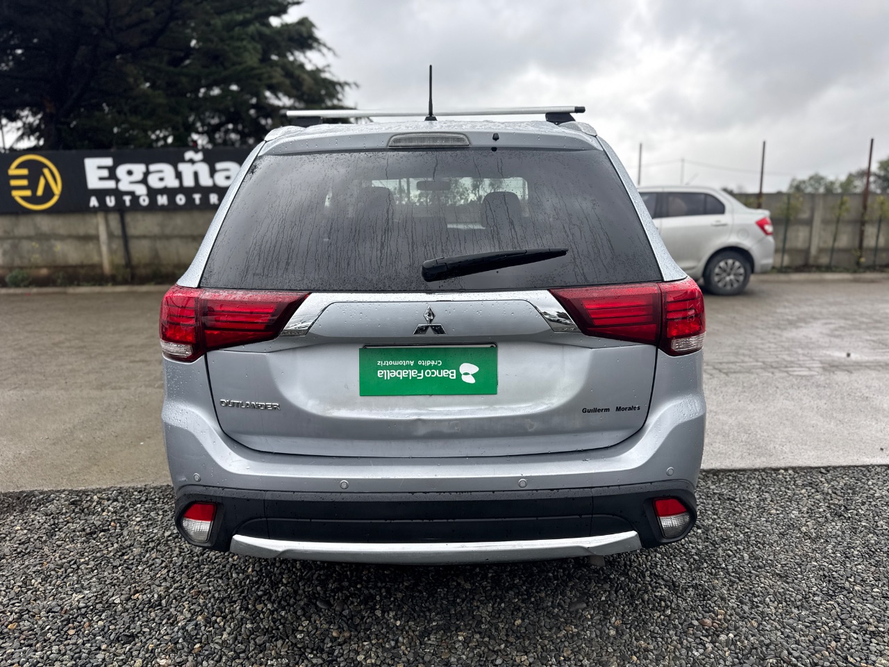 Mitsubishi Outlander — foto 5 de 12