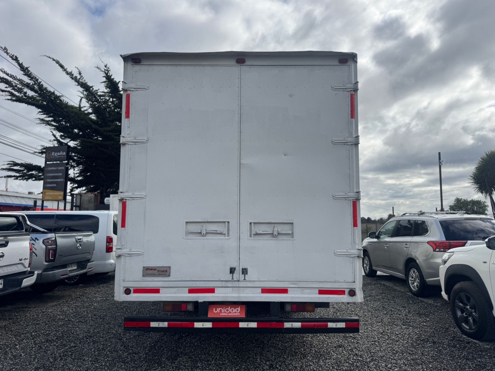 Mitsubishi Fuso Fuso Canter — foto 3 de 11