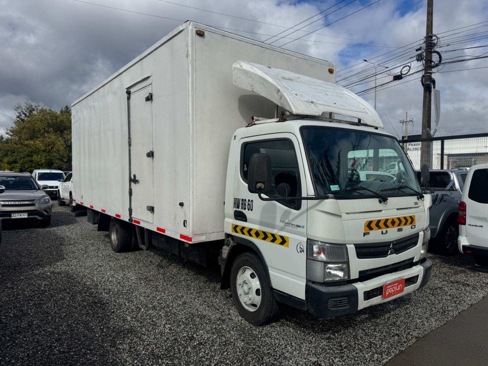 Mitsubishi Fuso Fuso Canter — foto 5 de 11