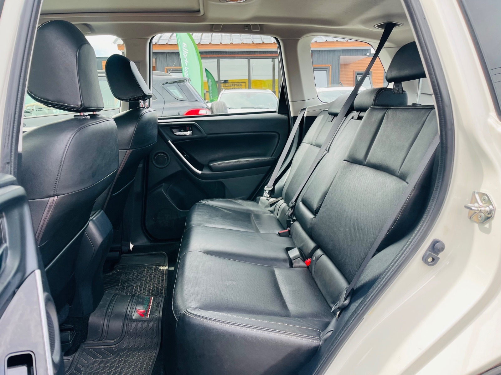 Subaru Forester — foto 5 de 15