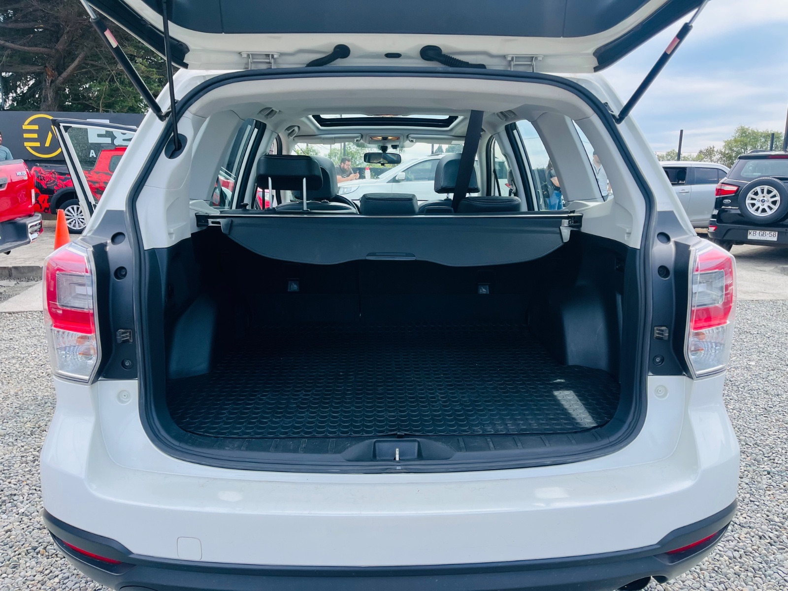 Subaru Forester — foto 9 de 15