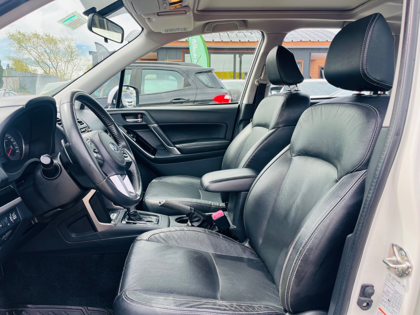 Subaru Forester — foto 12 de 15