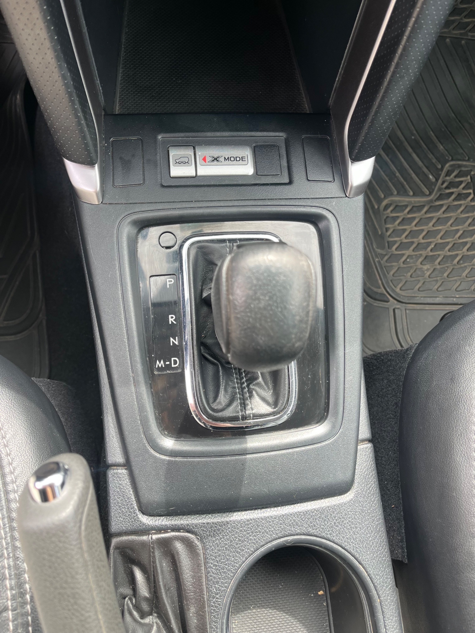 Subaru Forester — foto 15 de 15