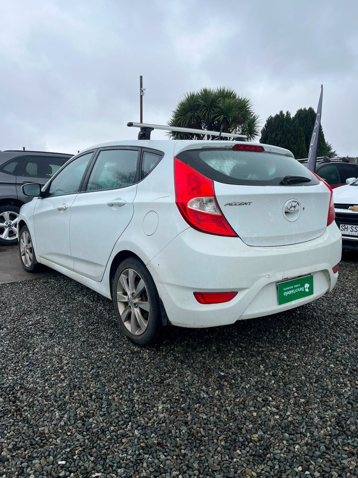 Hyundai Accent 1.4 Ac — foto 4 de 9