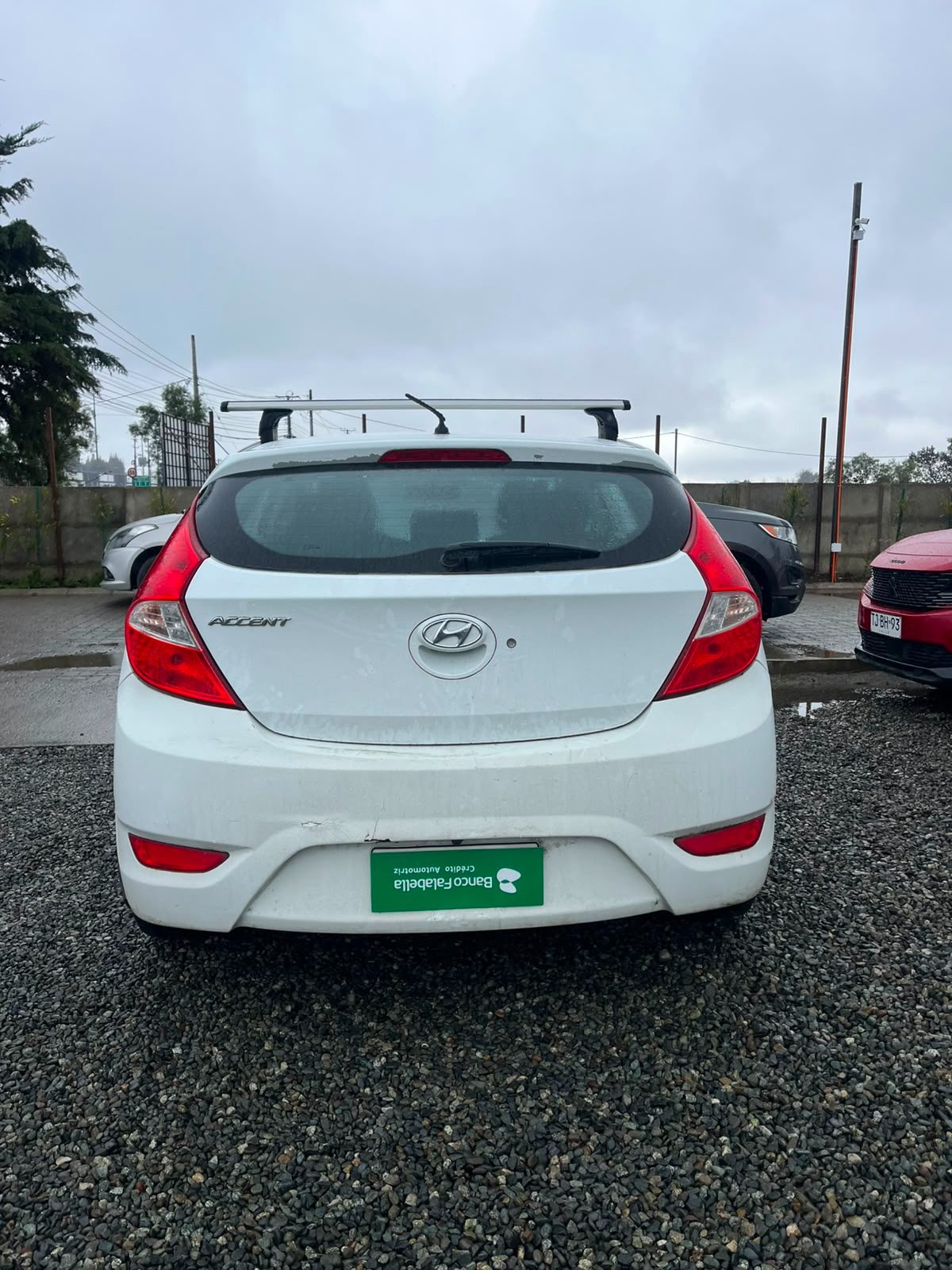 Hyundai Accent 1.4 Ac — foto 6 de 9