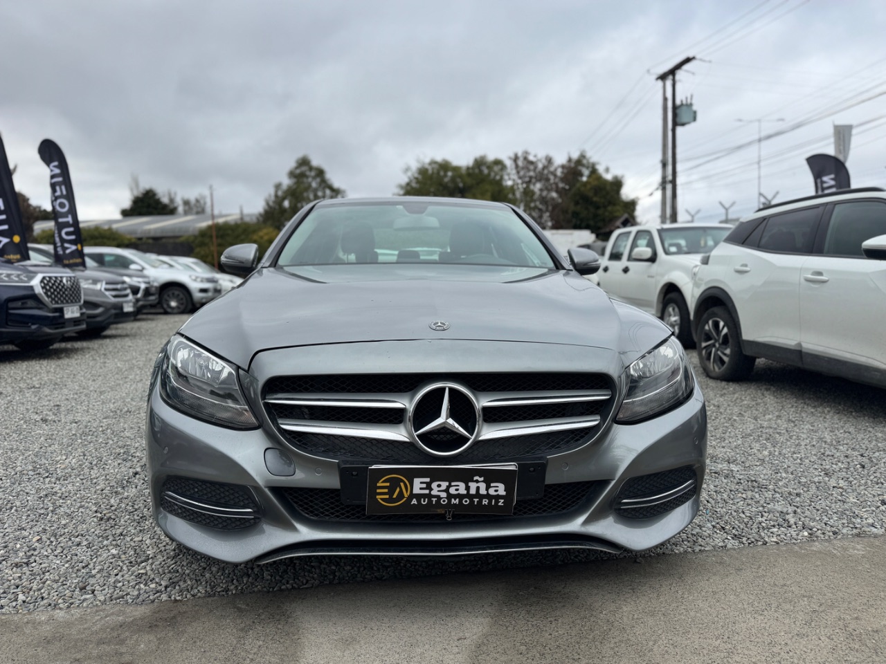Mercedes-Benz C180 — foto 2 de 12