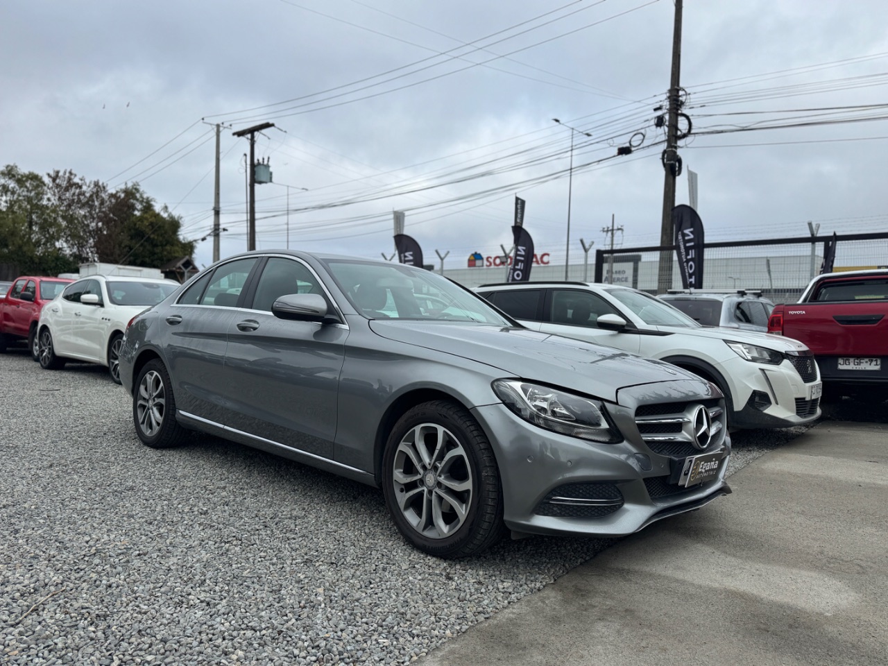 Mercedes-Benz C180 — foto 3 de 12