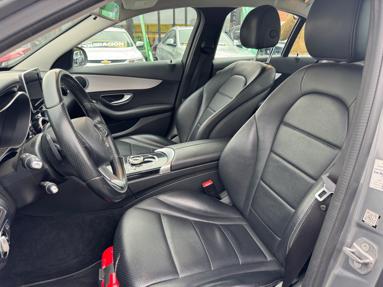 Mercedes-Benz C180 — foto 7 de 12