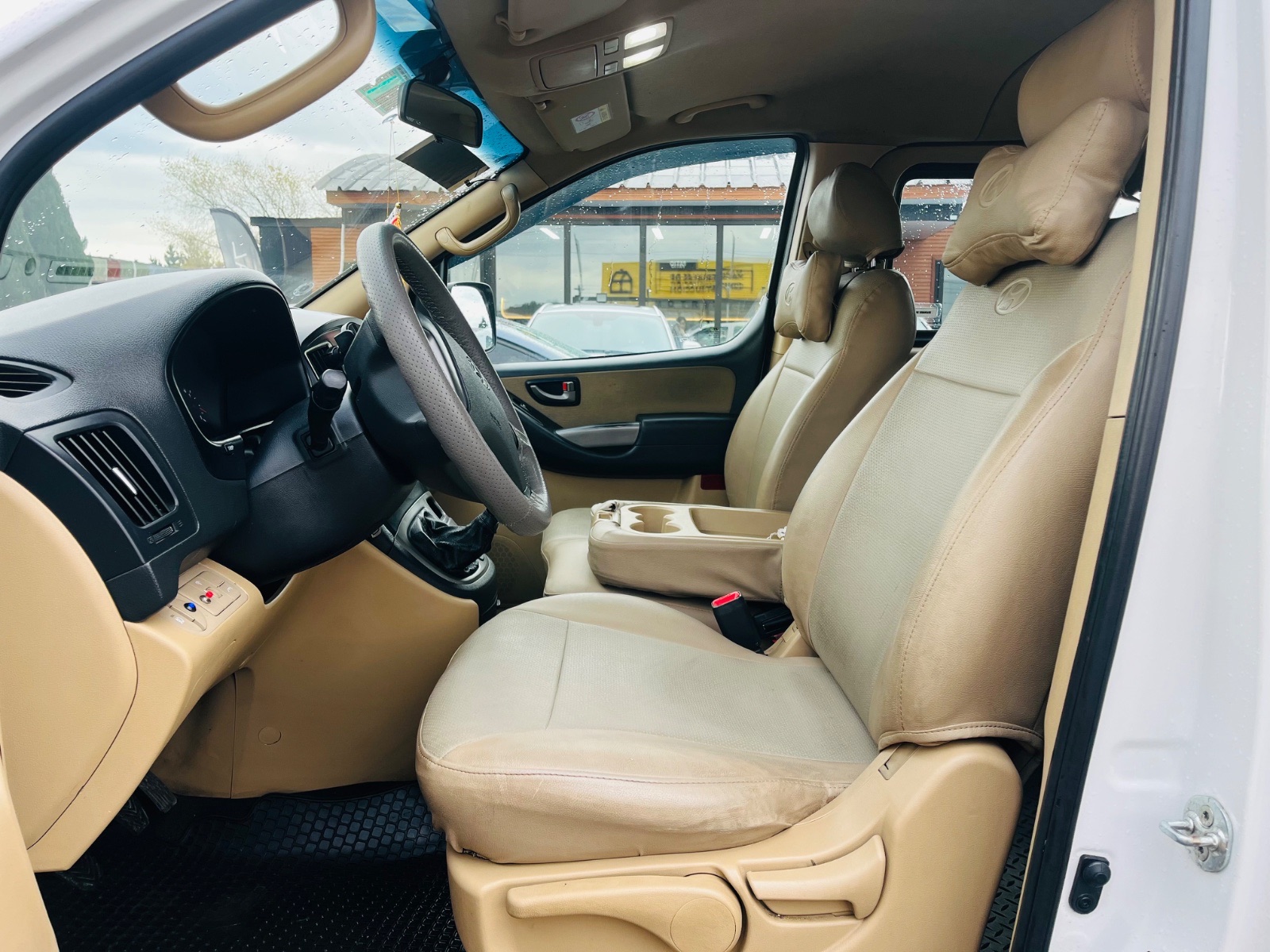 Hyundai H-1 — foto 7 de 15