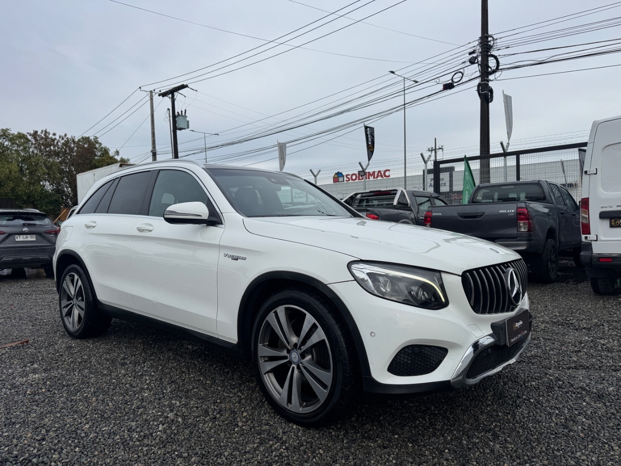 Mercedes-Benz Glc250 — foto 3 de 15