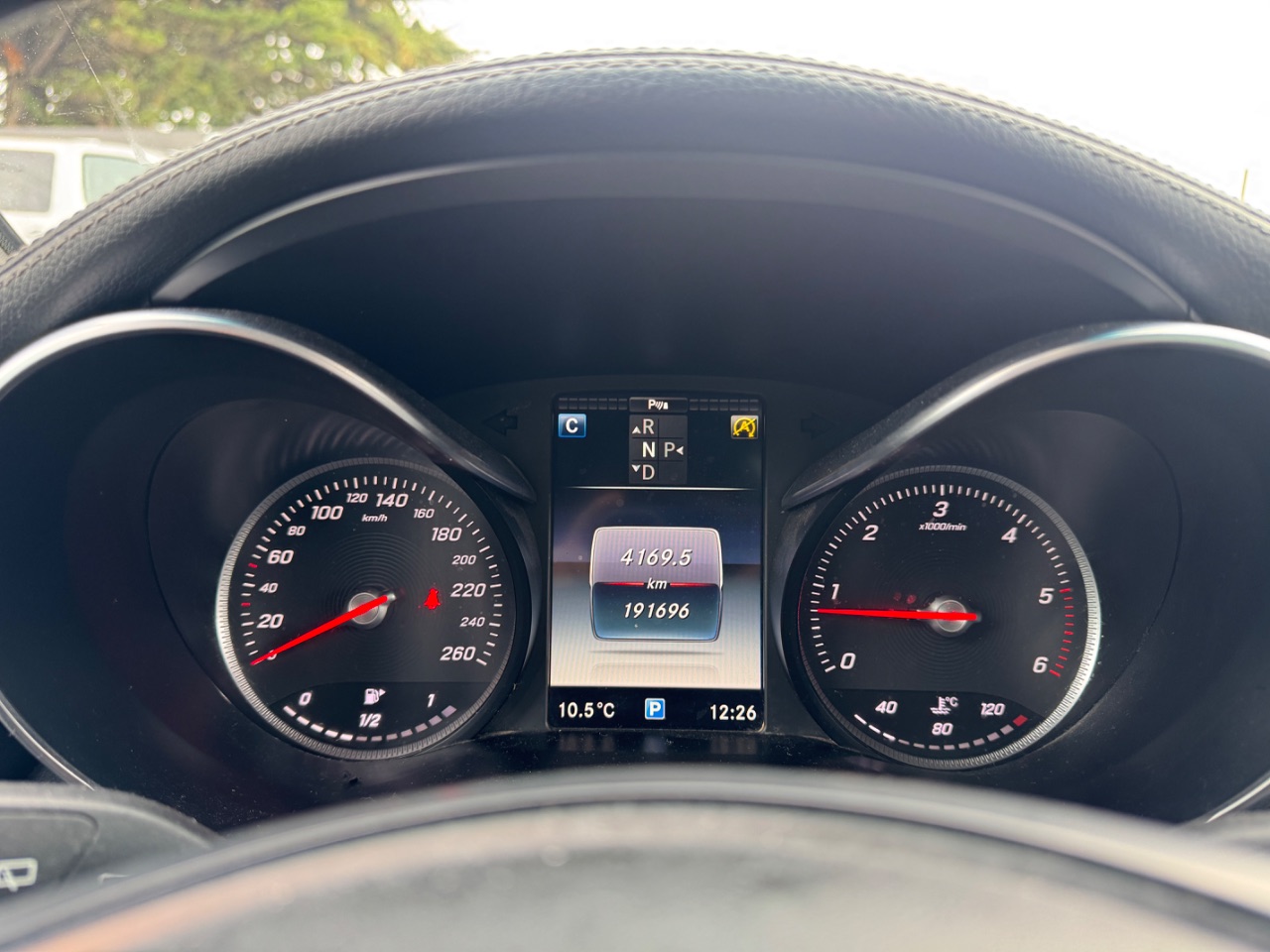 Mercedes-Benz Glc250 — foto 11 de 15