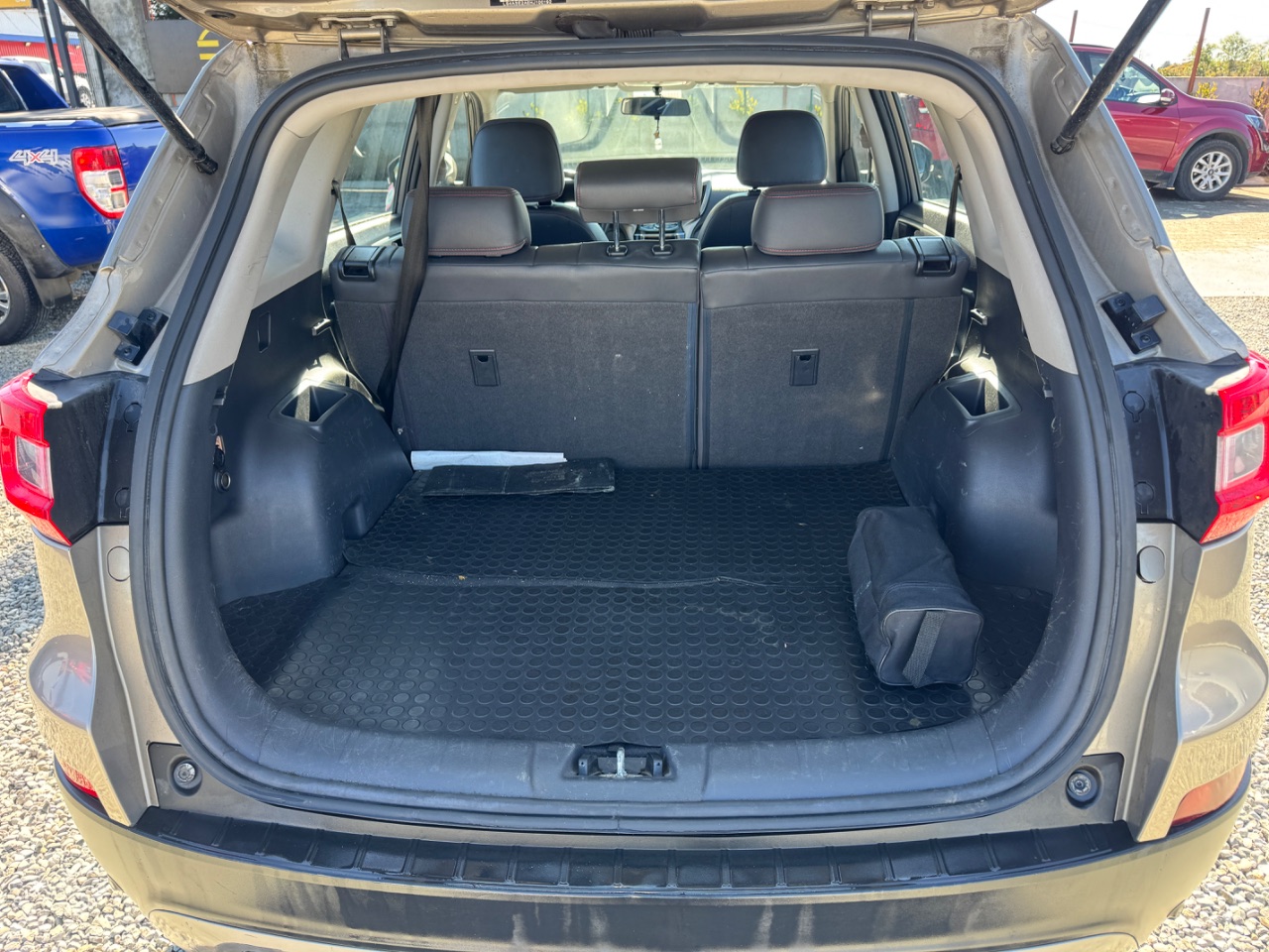 Changan Cs75 — foto 9 de 14