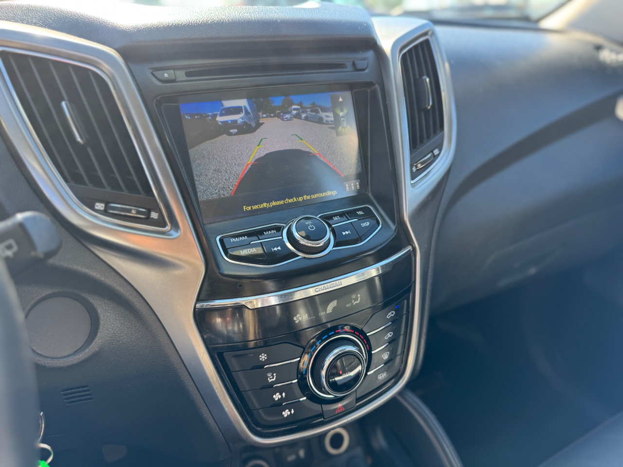 Changan Cs75 — foto 13 de 14