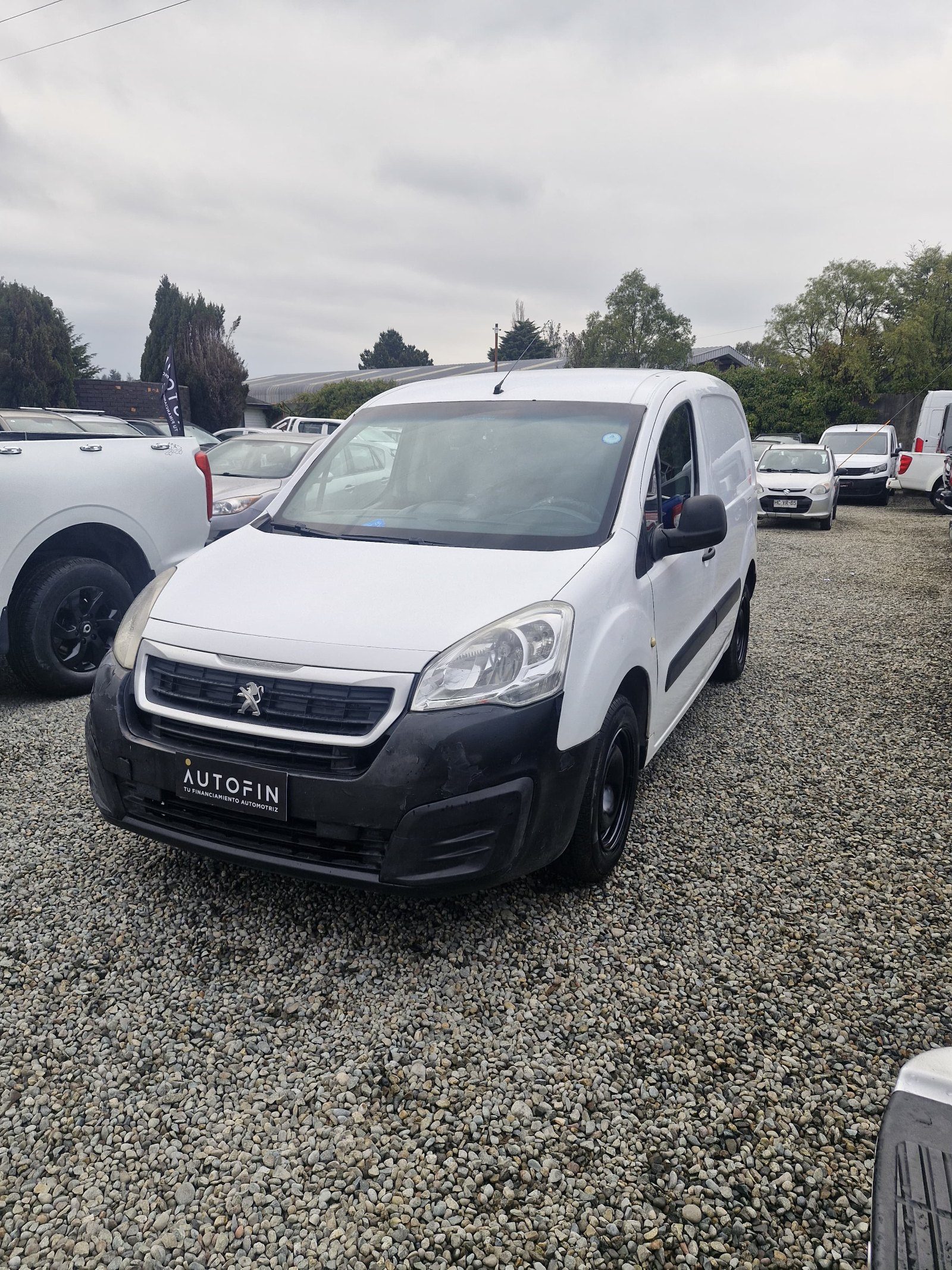 Peugeot Partner — foto 12 de 13