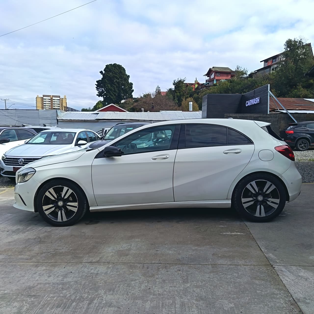 Mercedes-Benz A200D — foto 7 de 15