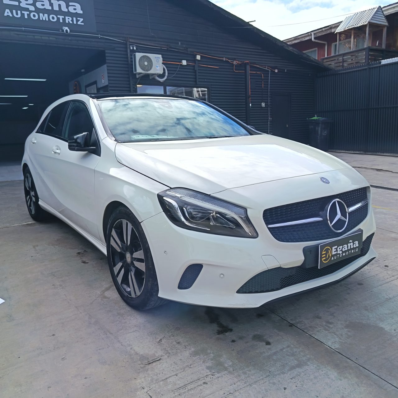 Mercedes-Benz A200 — foto 3 de 15