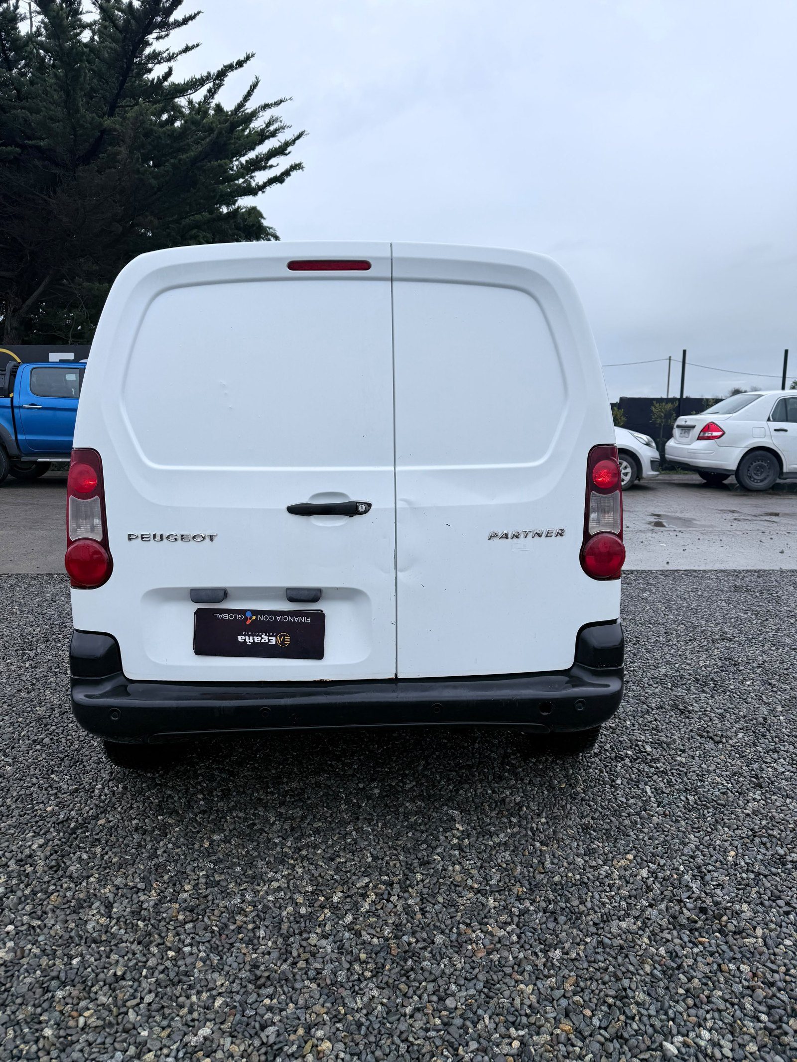 Peugeot Partner — foto 7 de 15