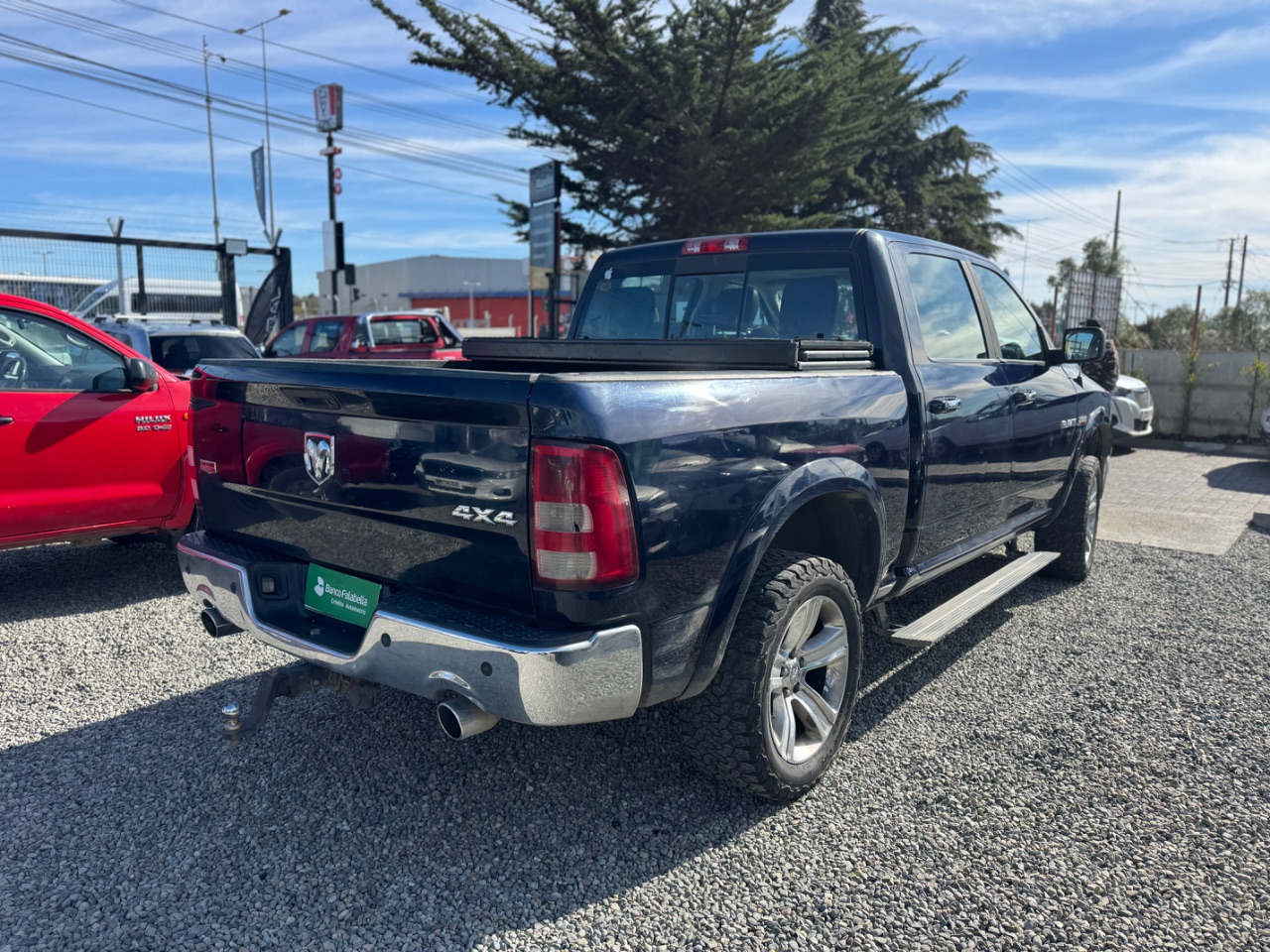 RAM 1500 Laramie — foto 4 de 13