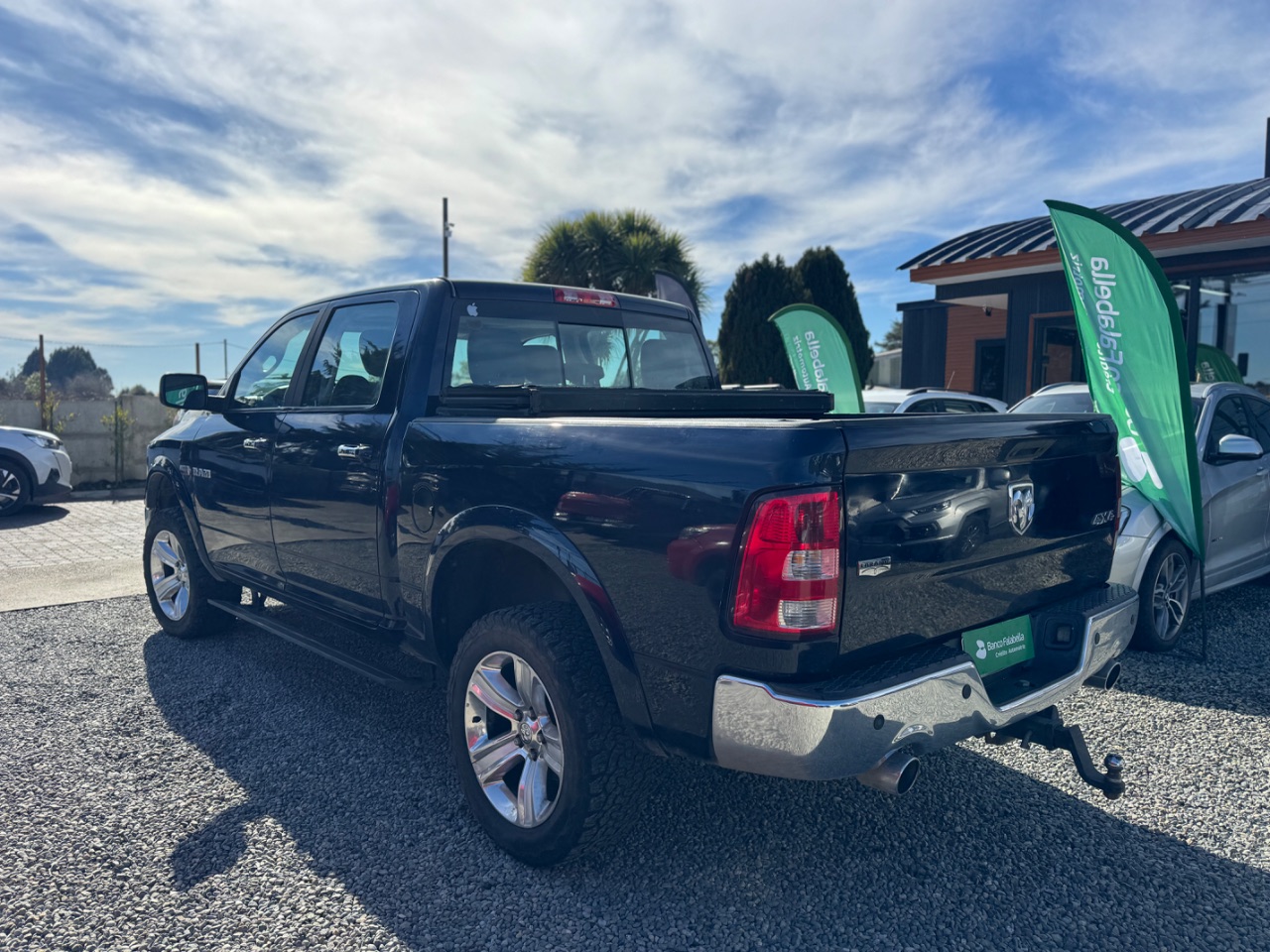 RAM 1500 Laramie — foto 6 de 13