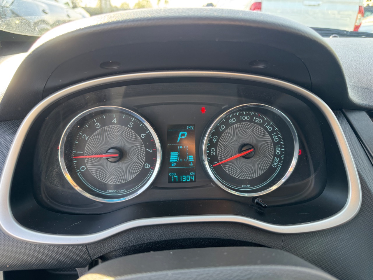 Chevrolet Sail — foto 12 de 14