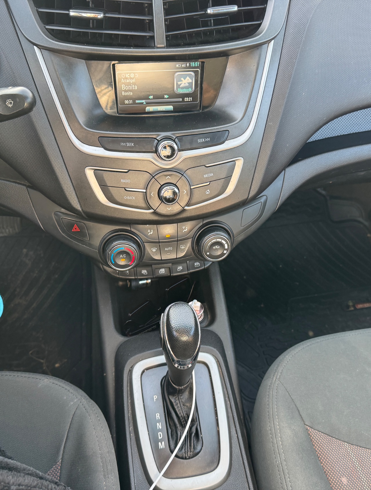 Chevrolet Sail — foto 14 de 14