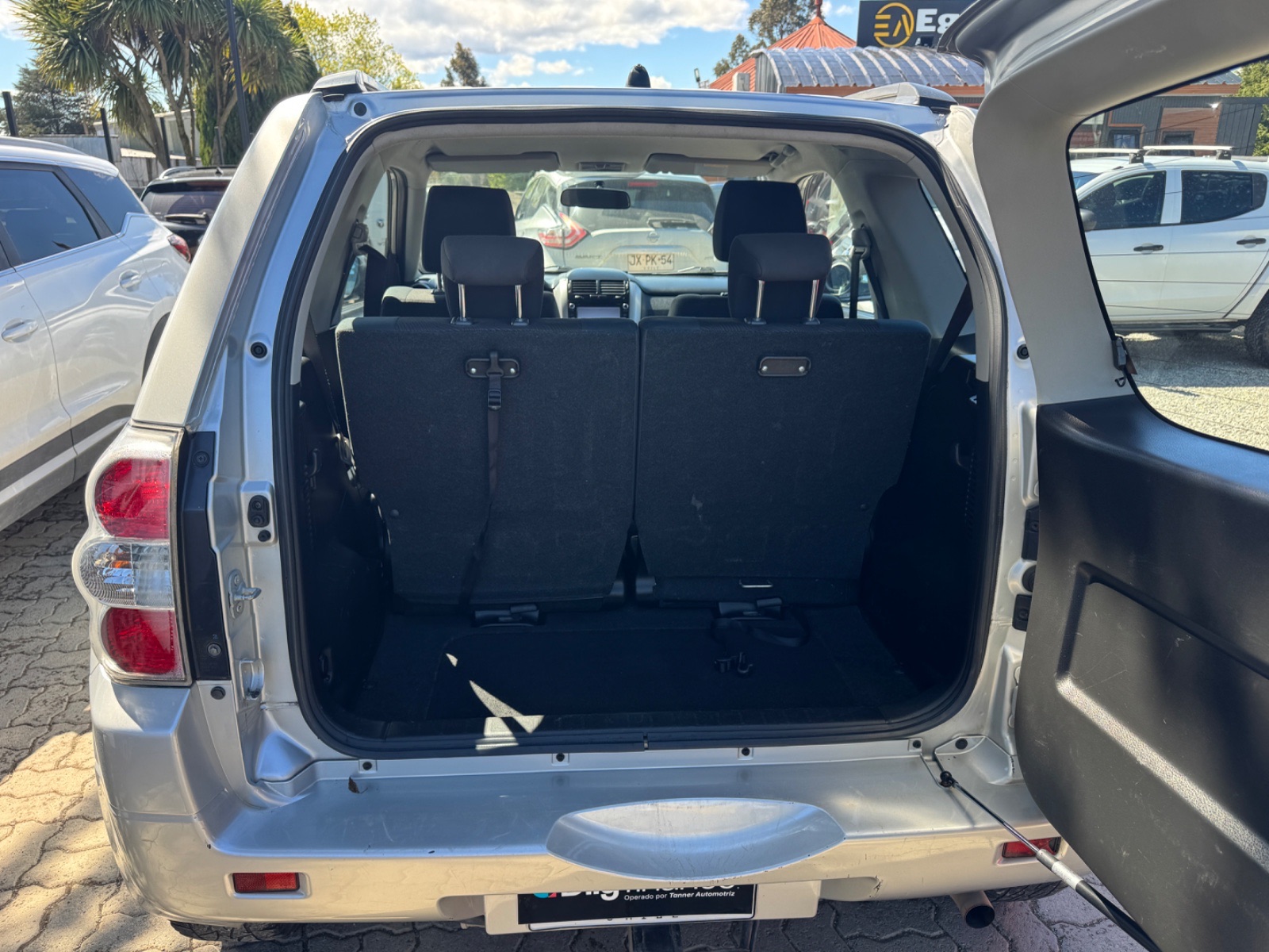 Suzuki Grand Vitara — foto 9 de 13