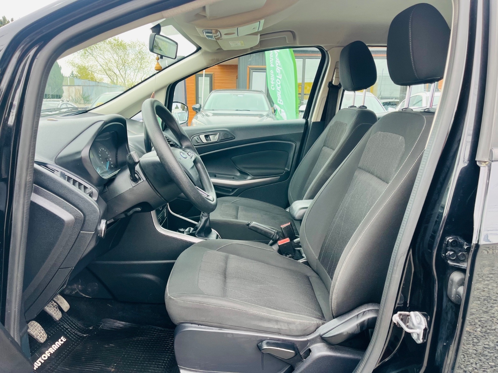 Ford Ecosport — foto 8 de 15