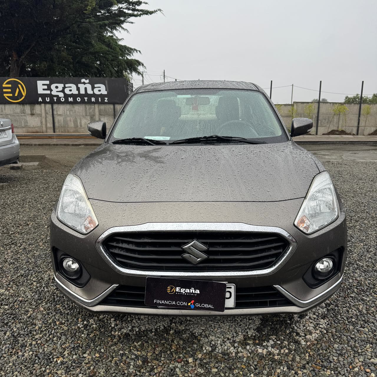Suzuki Dzire — foto 4 de 11