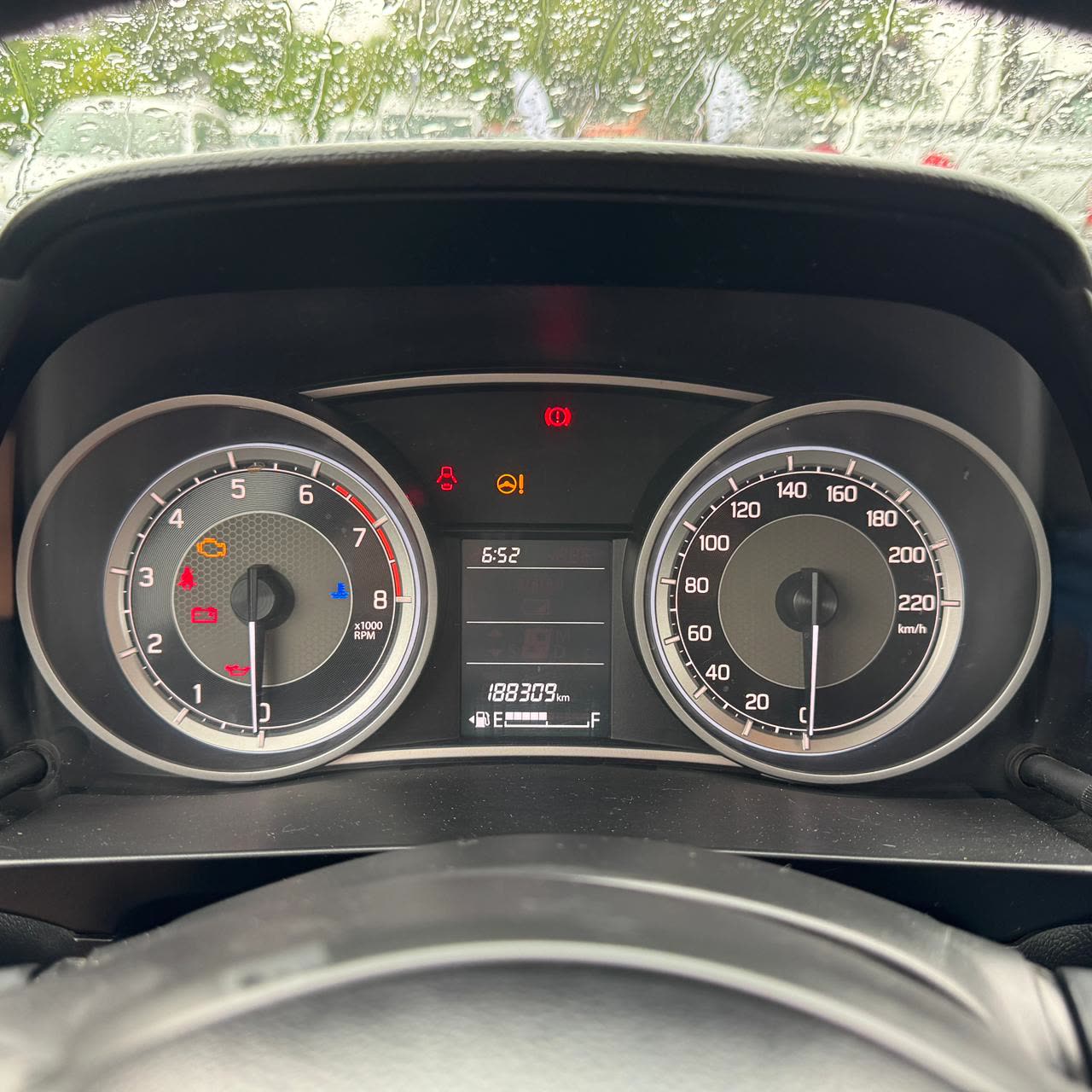 Suzuki Dzire — foto 9 de 11