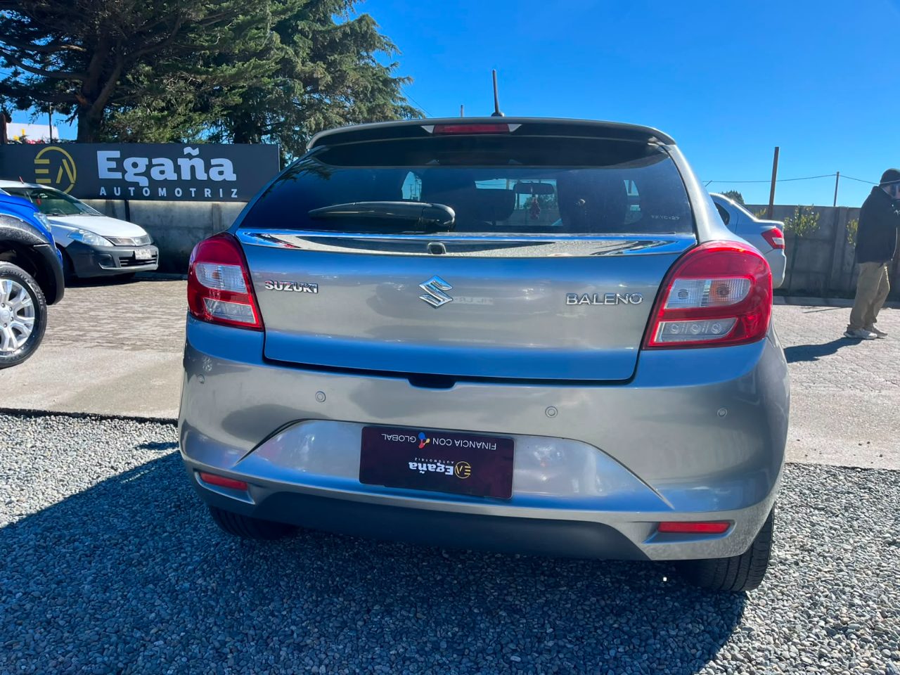 Suzuki Baleno — foto 4 de 14
